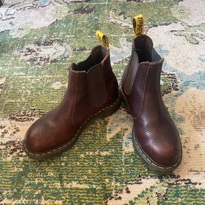 Dr. Martens Chelsea Leather Boot